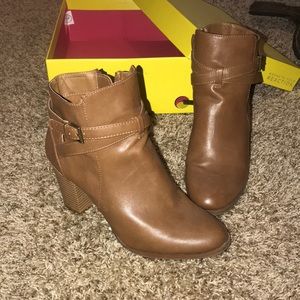 kenneth cole reaction booties